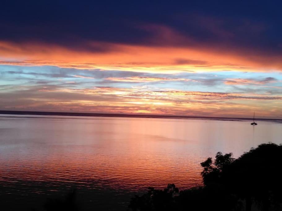 Tehuarupe Surf Studio 2 Haapiti ภายนอก รูปภาพ
